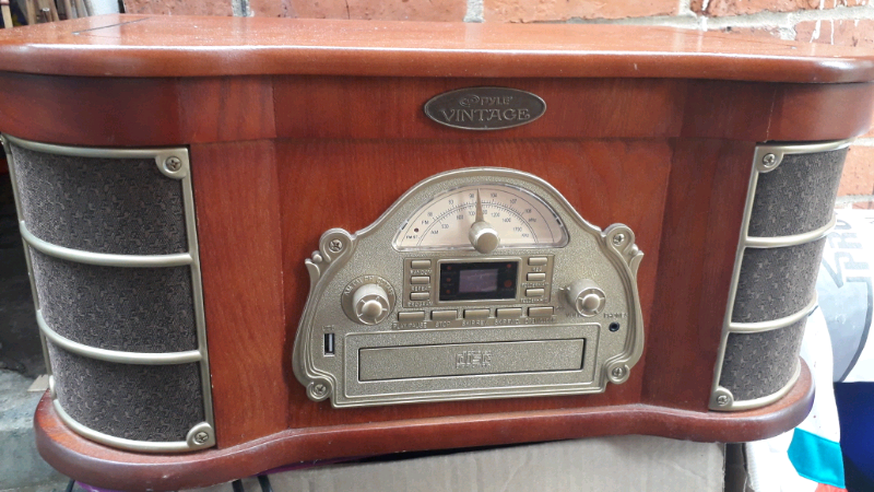 pyle vintage radio
